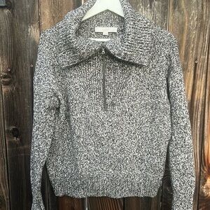 Loft sweater size Xs half zipper black and white knit 335